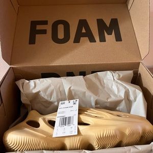 Yeezy Foam Rnr
